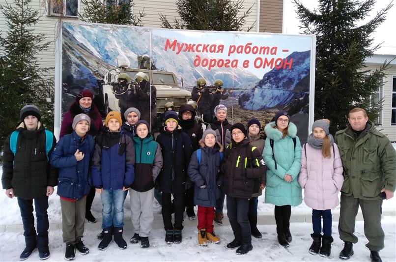 Сотрудники спецподразделений Росгвардии провели для татарстанских школьников День открытых дверей 