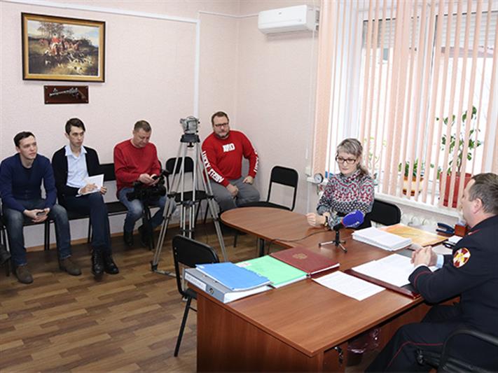 Начальник центра лицензионно-разрешительной работы Забайкальского края провел пресс-конференцию для журналистов