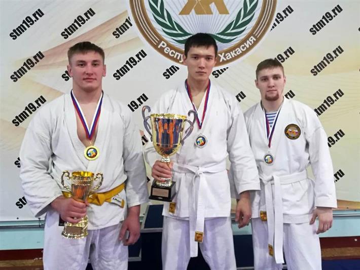 Сотрудники абаканского ОМОН стали призерами регионального чемпионата по армейскому рукопашному бою