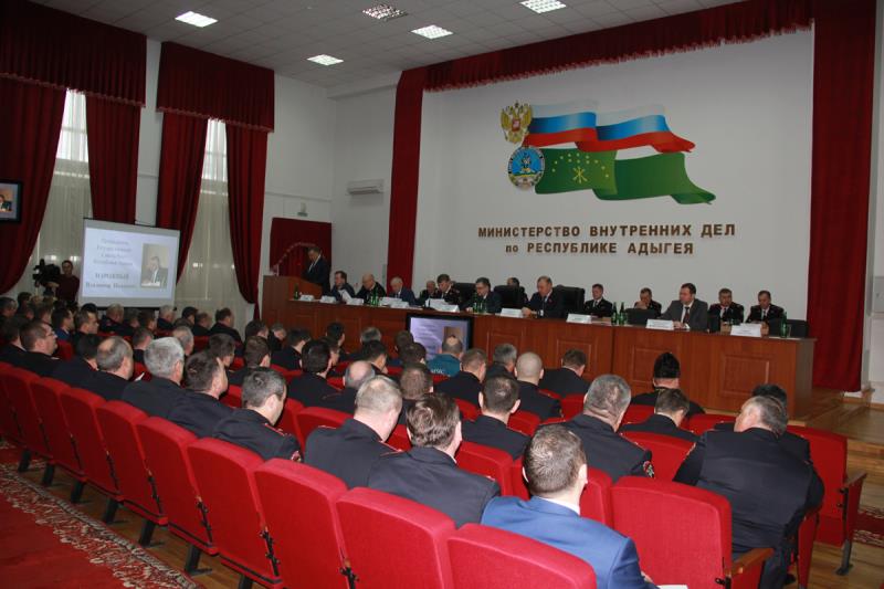 По-прежнему на достойном уровне: в Адыгее прошло расширенное заседание коллегии республиканского МВД по итогам охраны правопорядка в 2018 году