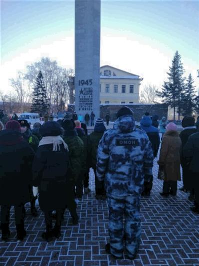 В Тюмени росгвардейцы приняли участие в митинге, посвящённом 75 –летию освобождения Ленинграда от фашистской блокады