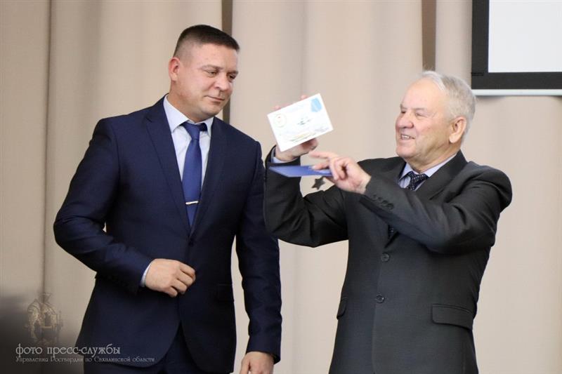 Сотрудникам и ветеранам Управления Росгвардии  по Сахалинской области вручены памятные награды