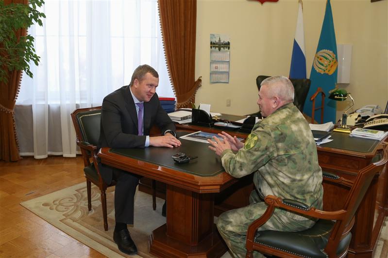Командующий Южным округом проверил организацию служебно-боевой деятельности Управления Росгвардии по Астраханской области 