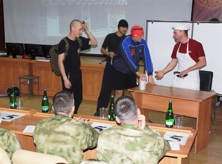 В пункте временной дислокации отряда спецназа «Оберег» состоялась игра Клуба веселых и находчивых