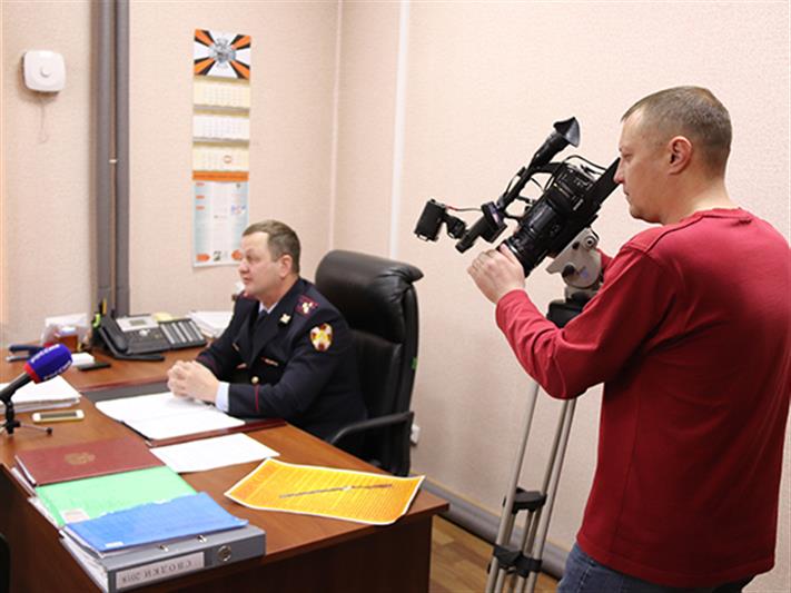 Начальник центра лицензионно-разрешительной работы Забайкальского края провел пресс-конференцию для журналистов