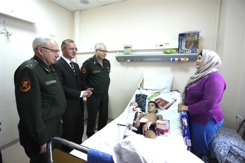 Росгвардия взяла шефство над раненым сирийским мальчиком, находящимся на лечении в России 