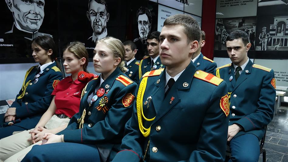 В Карачаево-Черкесии сотрудники Росгвардии провели военно-патриотическое мероприятие, посвященное Дню снятия блокады Ленинграда