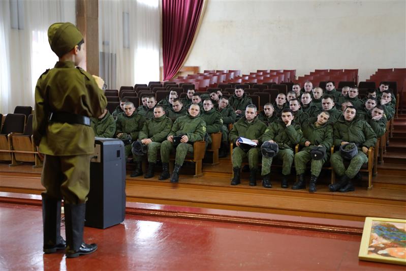 В Ставропольском крае военнослужащие Росгвардии приняли участие в памятном концерте