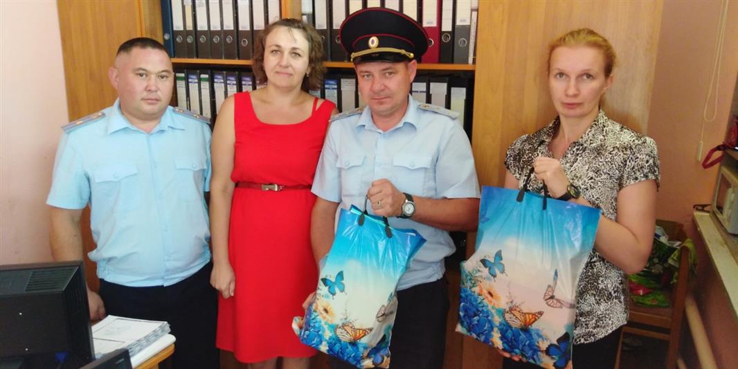 В Саратовской области представители районного отдела опеки и попечительства выразили благодарность сотрудникам Росгвардии
