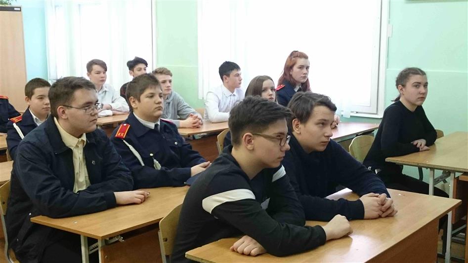 Росгвардейцы рассказали салехардским школьникам о жизни жителей блокадного Ленинграда