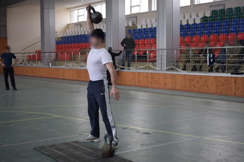 В Дагестане определились лучшие гиревики территориального органа Росгвардии