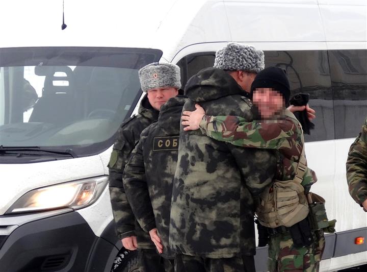 В Белгороде чествовали бойцов СОБР "Белогор", вернувшихся из служебной командировки