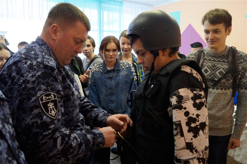 Росгвардейцы приняли участие в торжественном открытии ежегодного месячника оборонно-массовой и военно-патриотической работы в Республике Марий Эл