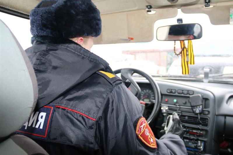 В Санкт-Петербурге росгвардейцы задержали ранее неоднократно судимого мужчину, совершившего угон автомобиля