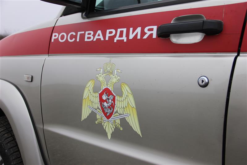 В Краснодаре росгвардейцы передали полиции подозреваемого в ограблении