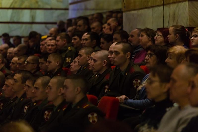 Режиссёр фильма «Т-34» пригласил росгвардейцев на премьерный киносеанс (фото, видео)