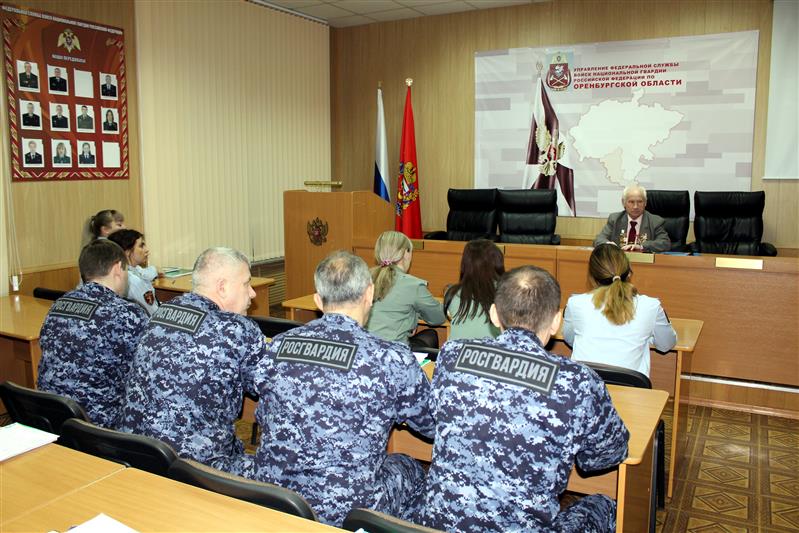 Оренбургские росгвардейцы встретились с жителем блокадного Ленинграда