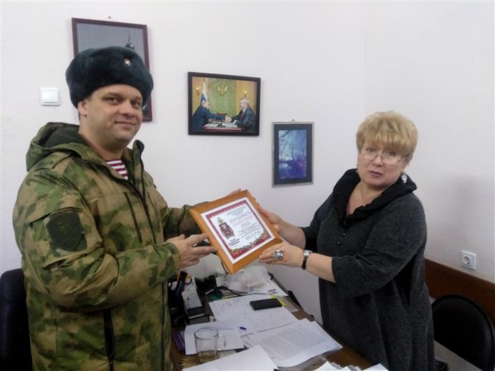 В Ростове-на-Дону офицеры пресс-служб Южного округа и регионального управления Росгвардии поздравили работников средств массовой информации с профессиональным праздником