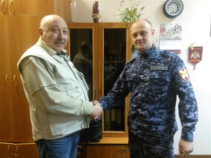 В Ростове-на-Дону офицеры пресс-служб Южного округа и регионального управления Росгвардии поздравили работников средств массовой информации с профессиональным праздником