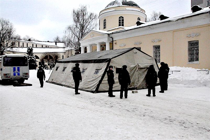 В Москве военнослужащие Центрального округа Росгвардии окажут помощь священнослужителям в организации раздачи освященной воды