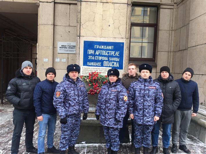 В Северо-Западном округе Росгвардии прошли памятные мероприятия, посвященные 75-летию снятия блокады Ленинграда