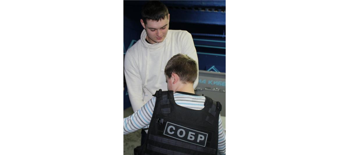 В Саратовской области в рамках акции «Росгвардейский Дед Мороз» прошли мероприятия для детей сотрудников, погибших при исполнении служебного долга