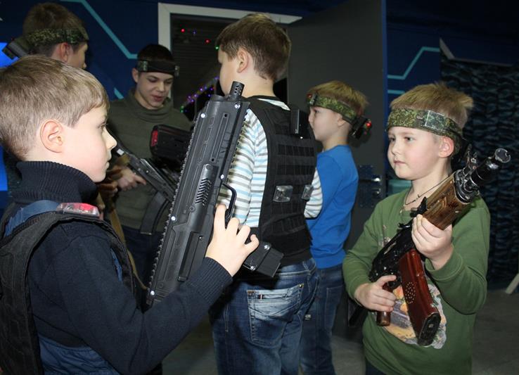 В Саратовской области в рамках акции «Росгвардейский Дед Мороз» прошли мероприятия для детей сотрудников, погибших при исполнении служебного долга
