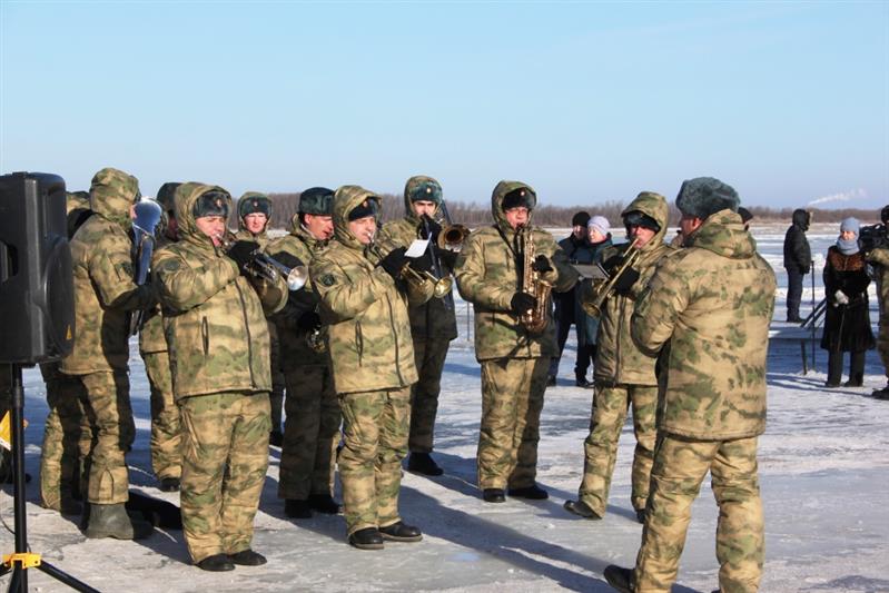 В Хабаровске росгвардейцы приняли участие в подготовке и проведении мероприятий, посвящённых празднованию Крещения Господня 