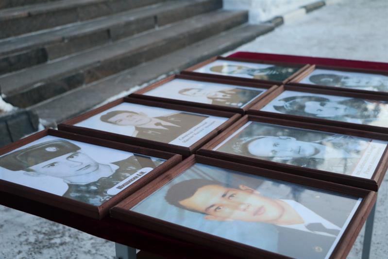 В бригаде оперативного назначения Центрального округа войск национальной гвардии состоялась церемония передачи в подразделения фотографий военнослужащих, навечно зачисленных в списки воинской части 