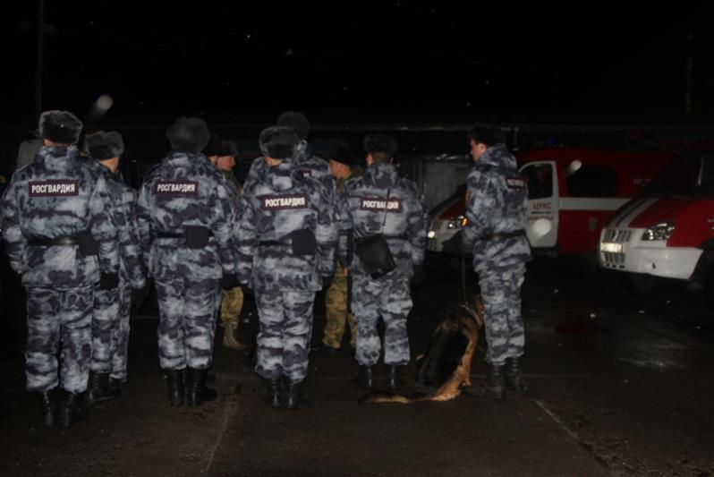 В Калининграде сотрудники Росгвардии обеспечили безопасность граждан во время ликвидации последствий крупного пожара