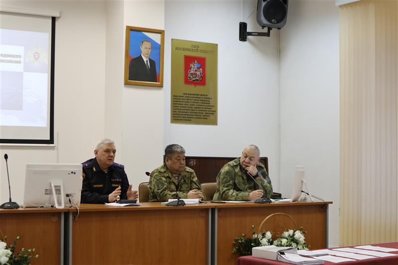 Руководитель московского областного управления Росгвардии ответил на вопросы личного состава