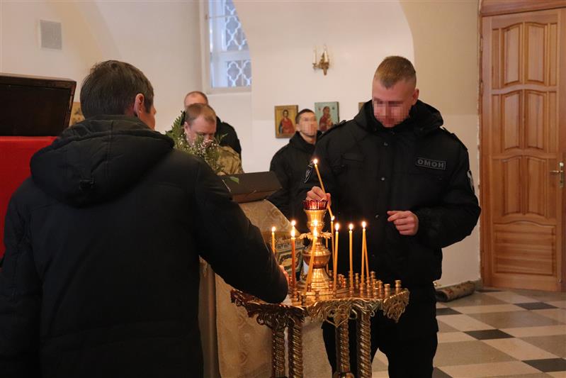 Сотрудники ОМОН Управления Росгвардии по Республике Марий Эл побывали в гостях у воспитанников воскресной школы при храме Серафима Саровского