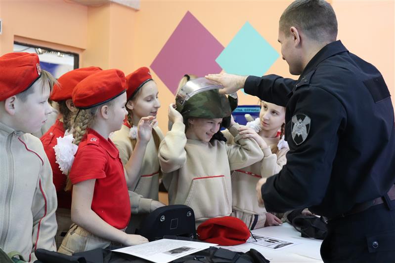 Росгвардейцы приняли участие в торжественном открытии ежегодного месячника оборонно-массовой и военно-патриотической работы в Республике Марий Эл