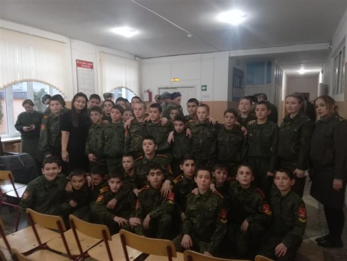 Военный оркестр Росгвардии провел благотворительный концерт для дагестанских кадетов 