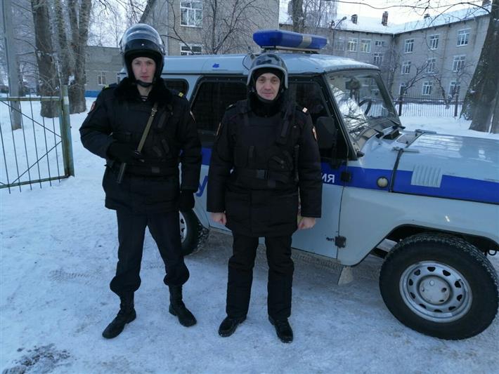 Ульяновские росгвардейцы оказали помощь пожилой женщине