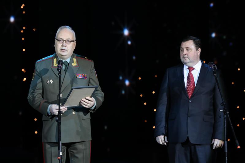 РОСГВАРДИЯ ПРОВЕЛА БЛАГОТВОРИТЕЛЬНУЮ  РОЖДЕСТВЕНСКУЮ ЕЛКУ В ГОСТИНОМ ДВОРЕ