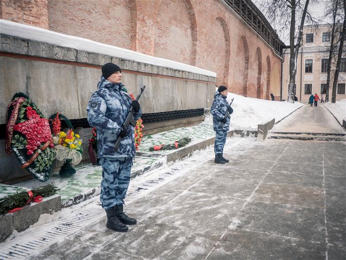 Сотрудники новгородского ОМОН Росгвардии приняли участие в почетной вахте акции «Пост № 1»