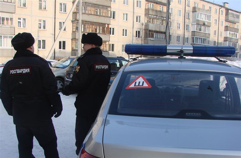 В Йошкар-Оле сотрудники Росгвардии вернули родственникам потерявшуюся пенсионерку