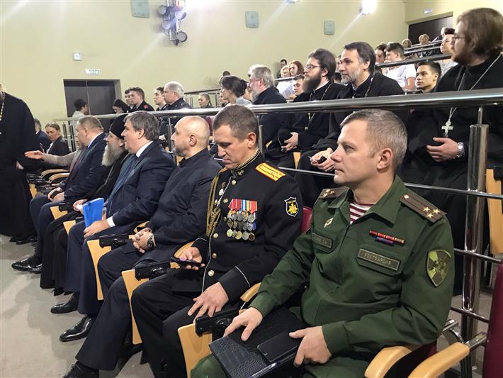 Калининградские росгвардейцы приняли участие в обсуждении духовно-нравственного воспитания молодежи