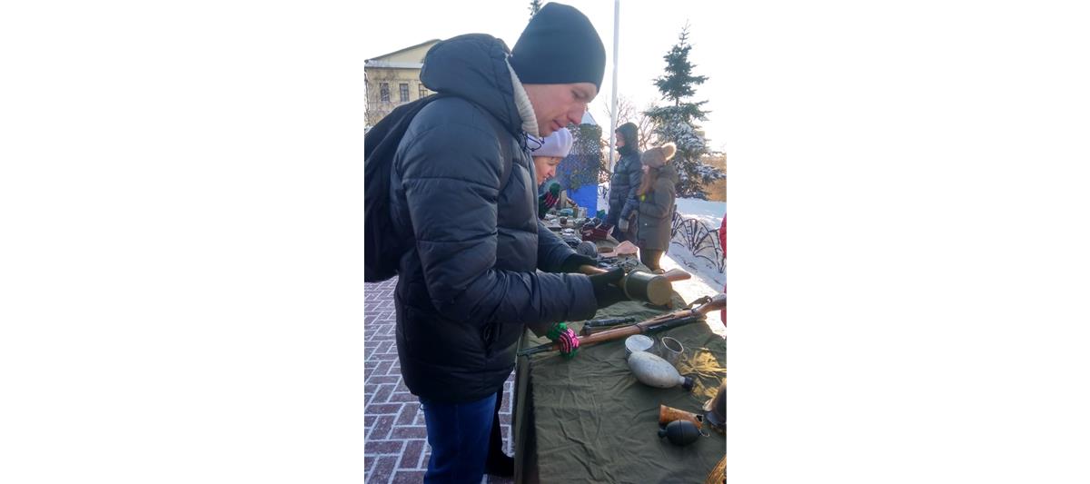 В Тюмени росгвардейцы приняли участие в митинге, посвящённом 75 –летию освобождения Ленинграда от фашистской блокады