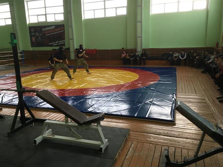 Воспитанники клуба «Юный Динамовец» побывали в гостях у офицеров якутского СОБР «Алмаз»