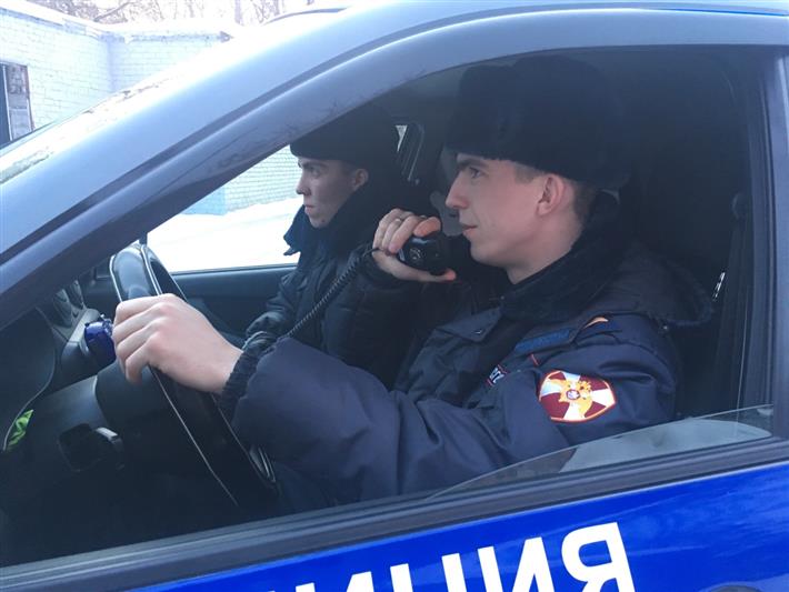 В Омске сотрудники вневедомственной охраны Росгвардии не допустили нападение нетрезвого мужчины на бригаду скорой помощи