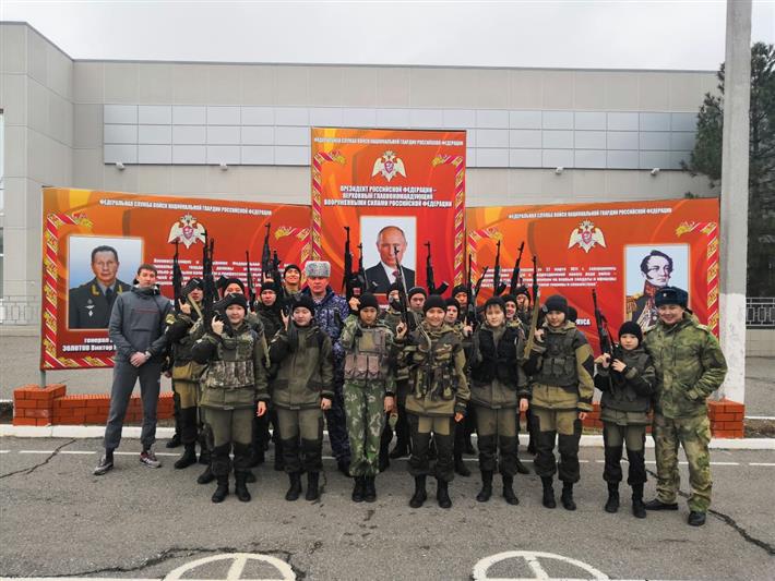 В рамках акции Росгвардии «Неделя мужества» в Ростовской области и Калмыкии проведены патриотические мероприятия  