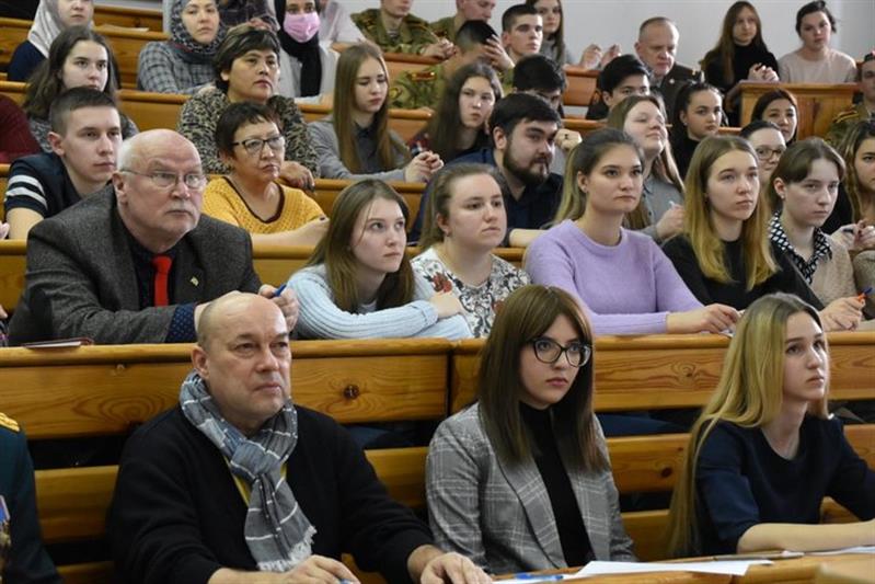 Накануне Дня защитника Отечества курсанты Саратовского военного института Росгвардии показали свои знания по истории России