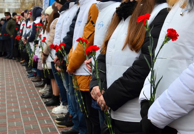 Росгвардейцы приняли участие в открытии мемориала воинам-интернационалистам в Тамбове