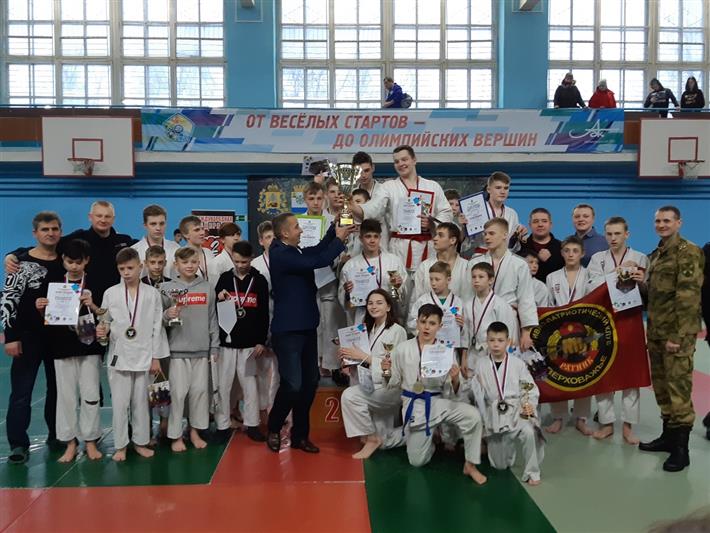 При поддержке Росгвардии в Архангельске состоялся детско-юношеский турнир по рукопашному бою памяти погибших сотрудников спецподразделений 