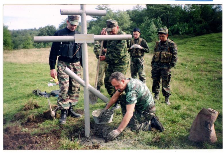 Ветераны войск правопорядка Ставропольского края и члены «Боевого братства» посетили место боя десантников псковской дивизии ВДВ в Чеченской Республике