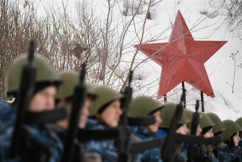 Школьники Кузбасса попробовали себя в роли бойцов Росгвардии (фото, видео)