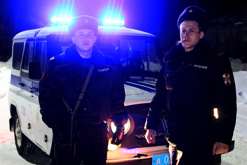 В Нарьян-Маре сотрудники Росгвардии помогли потерявшемуся инвалиду вернуться домой