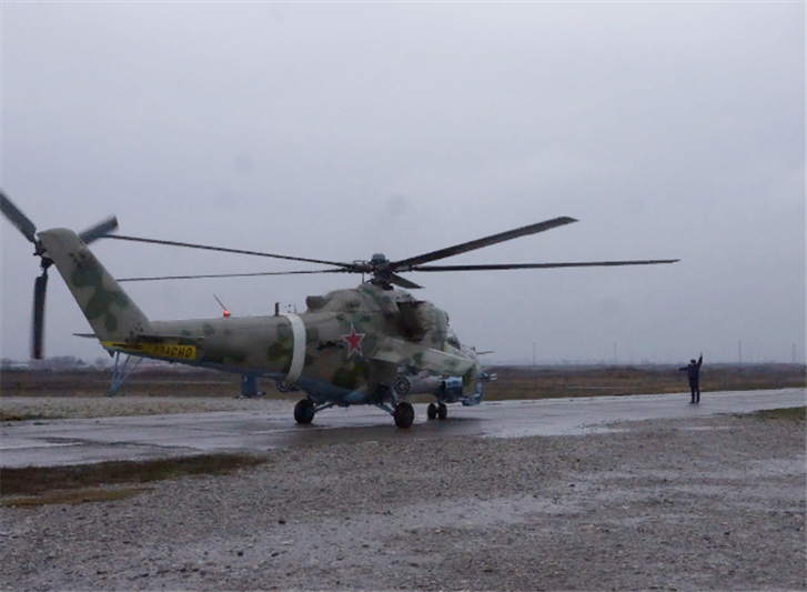 Командующий Объединенной группировкой войск (сил) на Северном Кавказе поздравил личный состав авиационной эскадрильи Уральского округа с окончанием командировки